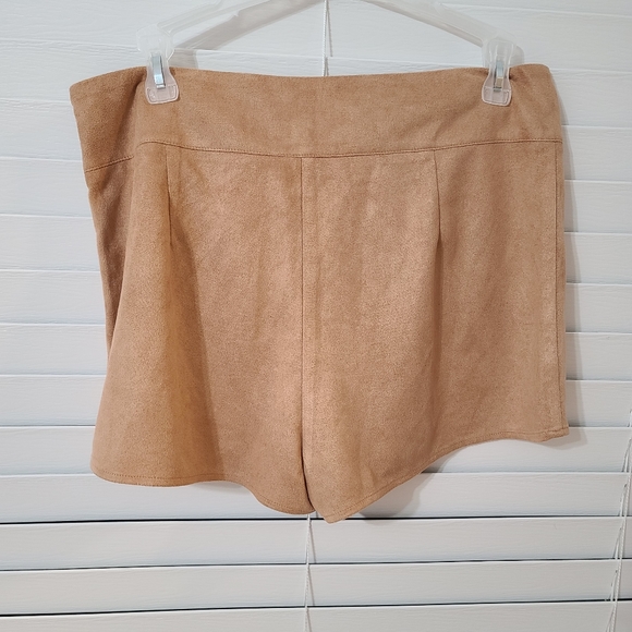 2/$20 🆕️ Nude Color Suede Shorts - Picture 4 of 4